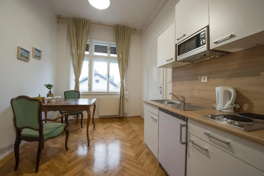 B&B Vila Teslova Ljubljana Bed & Breakfast