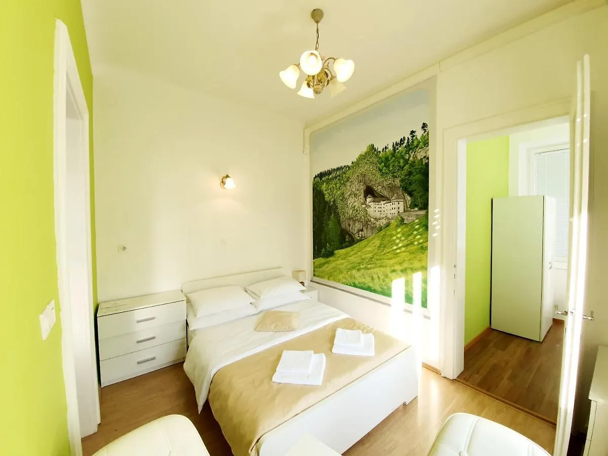 B&B Vila Teslova Ljubljana Bed & Breakfast