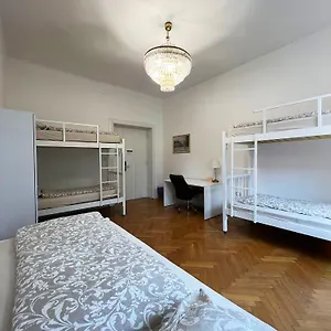 Miklosiceva Hostel
