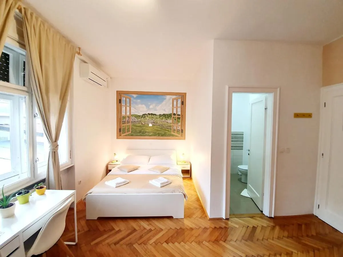 B&B Vila Teslova Ljubljana Bed & Breakfast